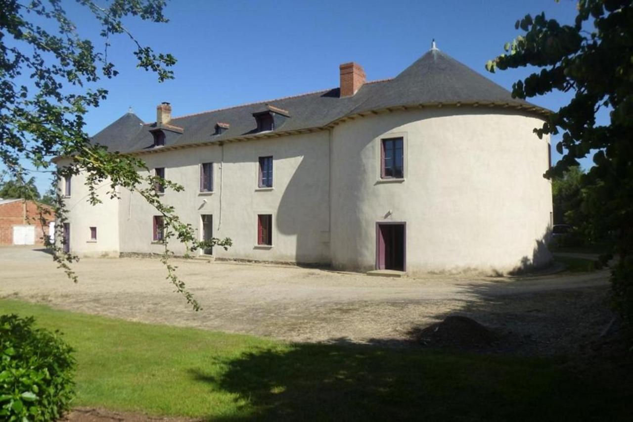 Manoir De La Guignardiere : The Ou Cafe ? Apartment Chavagne