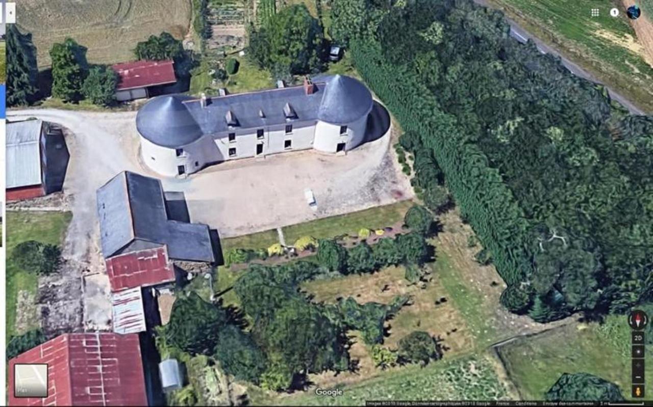 Manoir De La Guignardiere : The Ou Cafe ?
