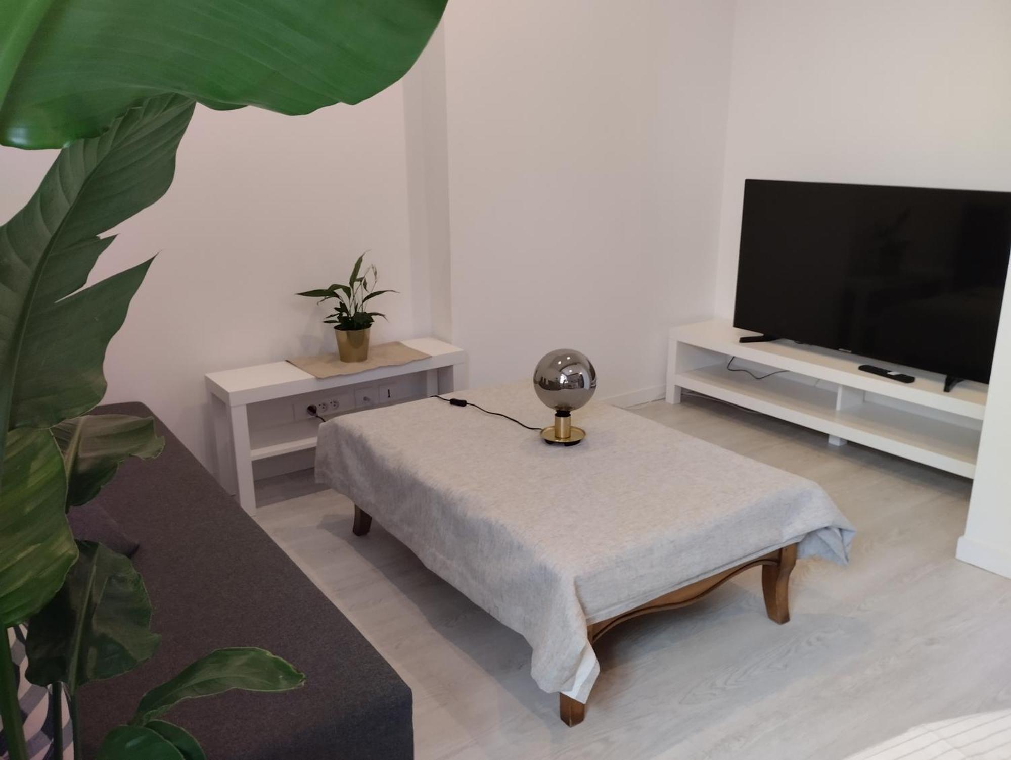Manoir De La Guignardiere : The Ou Cafe ? Apartment